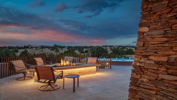 Santa Fe Masterpiece - Patio Firepit